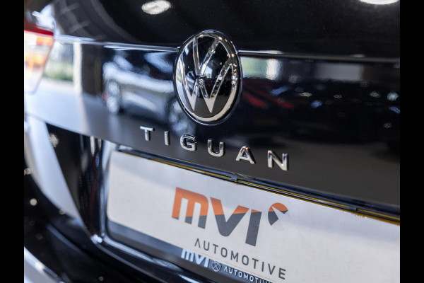 Volkswagen Tiguan Allspace 1.5 TSI R-Line Business+ 7p. / 150pk / Trekhaak / Panorama dak / Achteruitrij camera /