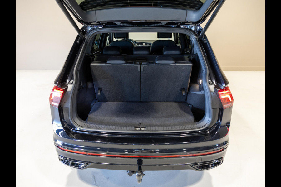 Volkswagen Tiguan Allspace 1.5 TSI R-Line Business+ 7p. / 150pk / Trekhaak / Panorama dak / Achteruitrij camera /