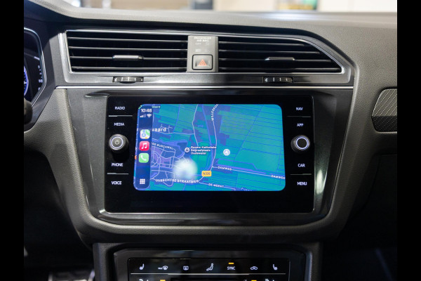 Volkswagen Tiguan Allspace 1.5 TSI R-Line Business+ 7p. / 150pk / Trekhaak / Panorama dak / Achteruitrij camera /