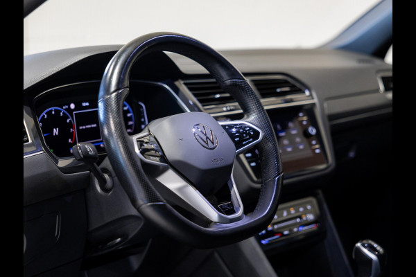 Volkswagen Tiguan Allspace 1.5 TSI R-Line Business+ 7p. / 150pk / Trekhaak / Panorama dak / Achteruitrij camera /