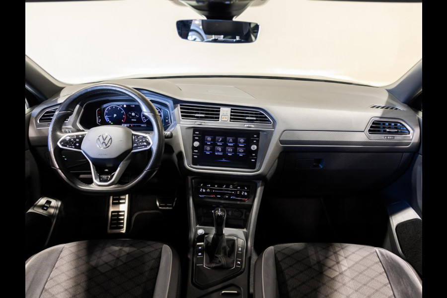 Volkswagen Tiguan Allspace 1.5 TSI R-Line Business+ 7p. / 150pk / Trekhaak / Panorama dak / Achteruitrij camera /