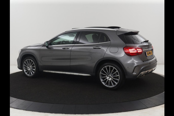 Mercedes-Benz GLA 180 Premium | Panoramadak | Leder | Cruise control | Stoelverwarming | Camera | Park assist | Navigatie | Carplay | Climate control | Full LED
