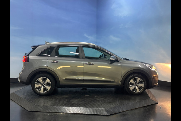 Kia Niro 1.6 GDi Hybrid DynamicLine Camera, Carplay,