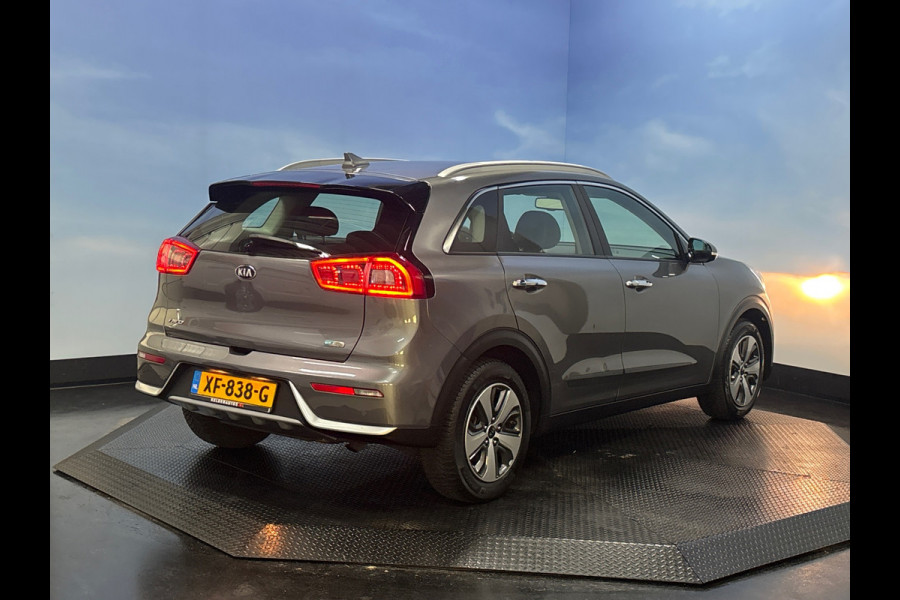 Kia Niro 1.6 GDi Hybrid DynamicLine Camera, Carplay,