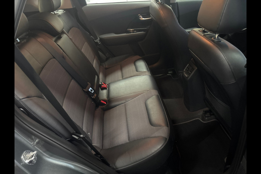 Kia Niro 1.6 GDi Hybrid DynamicLine Camera, Carplay,