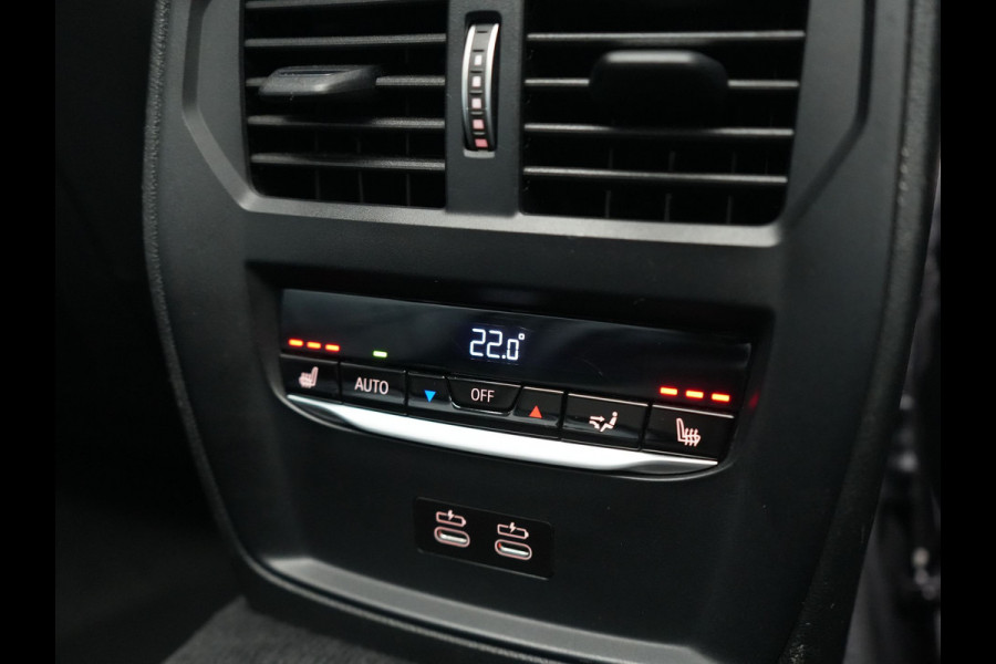BMW 3 Serie Touring 330e Sportline PHEV 293pk Dealer O.H. | SOH 90,9% | Panodak | Adaptive Cruise | Head Up | 360 Camera | Lederen Sportstoelen & Stuur Verwarmd | Keyless | BLIS | Apple Carplay | Navigatie | DAB | Plug In Hybrid |