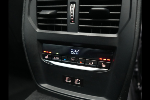 BMW 3 Serie Touring 330e Sportline PHEV 293pk Dealer O.H. | SOH 90,9% | Panodak | Adaptive Cruise | Head Up | 360 Camera | Lederen Sportstoelen & Stuur Verwarmd | Keyless | BLIS | Apple Carplay | Navigatie | DAB | Plug In Hybrid |