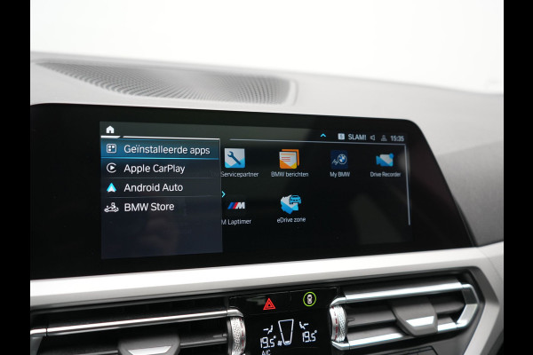 BMW 3 Serie Touring 330e Sportline PHEV 293pk Dealer O.H. | SOH 90,9% | Panodak | Adaptive Cruise | Head Up | 360 Camera | Lederen Sportstoelen & Stuur Verwarmd | Keyless | BLIS | Apple Carplay | Navigatie | DAB | Plug In Hybrid |