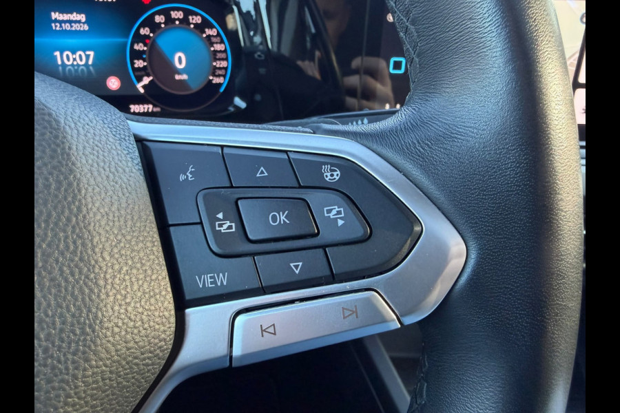 Volkswagen Golf 2.0 TDI Active Business | Automaat | Panorama dak | Digitaal Cockpit | Camera | IQ Light