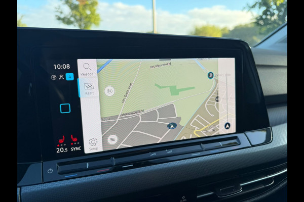 Volkswagen Golf 2.0 TDI Active Business | Automaat | Panorama dak | Digitaal Cockpit | Camera | IQ Light