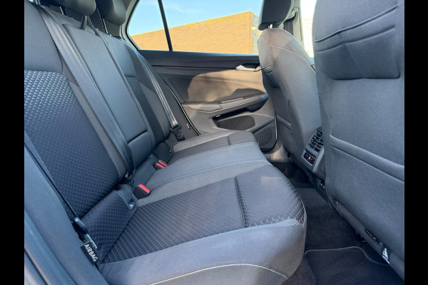 Volkswagen Golf 2.0 TDI Active Business | Automaat | Panorama dak | Digitaal Cockpit | Camera | IQ Light