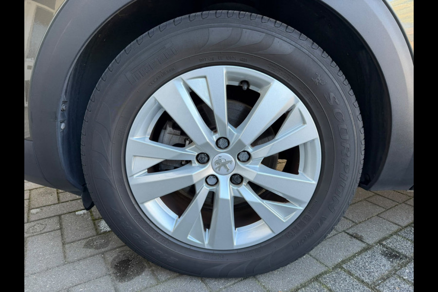 Peugeot 3008 1.2 PureTech Allure 131PK Automaat, Cruise Control, Apple Carplay, Navigatie, Parkeersensoren achter