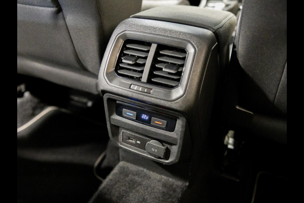 Volkswagen Tiguan 1.4 TSI ACT R-Line Business / 150pk / Automatische klimaatregeling / Apple CarPlay /