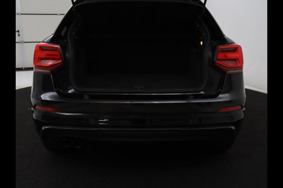 Audi Q2 1.4 TFSI CoD Triple S-Line | Half leder | Stoelverwarming | Trekhaak | Cruise control | Navigatie | Bluetooth | Climate control | Full LED