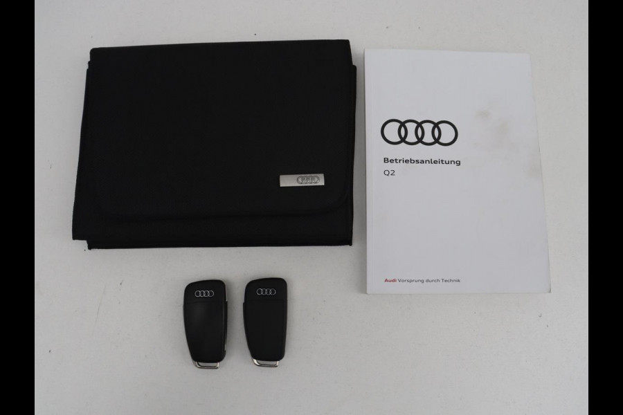 Audi Q2 1.4 TFSI CoD Triple S-Line | Half leder | Stoelverwarming | Trekhaak | Cruise control | Navigatie | Bluetooth | Climate control | Full LED