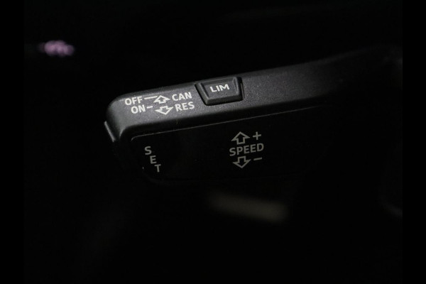 Audi Q2 1.4 TFSI CoD Triple S-Line | Half leder | Stoelverwarming | Trekhaak | Cruise control | Navigatie | Bluetooth | Climate control | Full LED