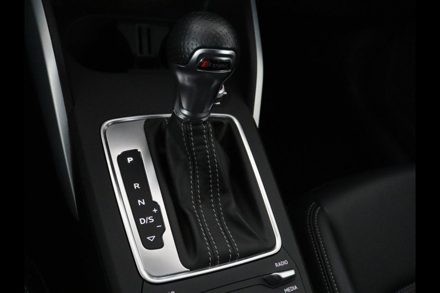 Audi Q2 1.4 TFSI CoD Triple S-Line | Half leder | Stoelverwarming | Trekhaak | Cruise control | Navigatie | Bluetooth | Climate control | Full LED