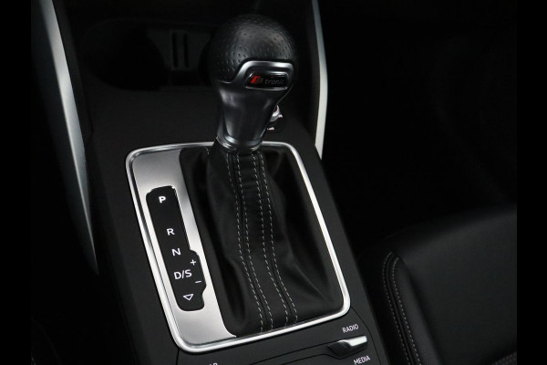 Audi Q2 1.4 TFSI CoD Triple S-Line | Half leder | Stoelverwarming | Trekhaak | Cruise control | Navigatie | Bluetooth | Climate control | Full LED