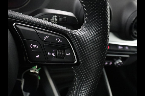 Audi Q2 1.4 TFSI CoD Triple S-Line | Half leder | Stoelverwarming | Trekhaak | Cruise control | Navigatie | Bluetooth | Climate control | Full LED