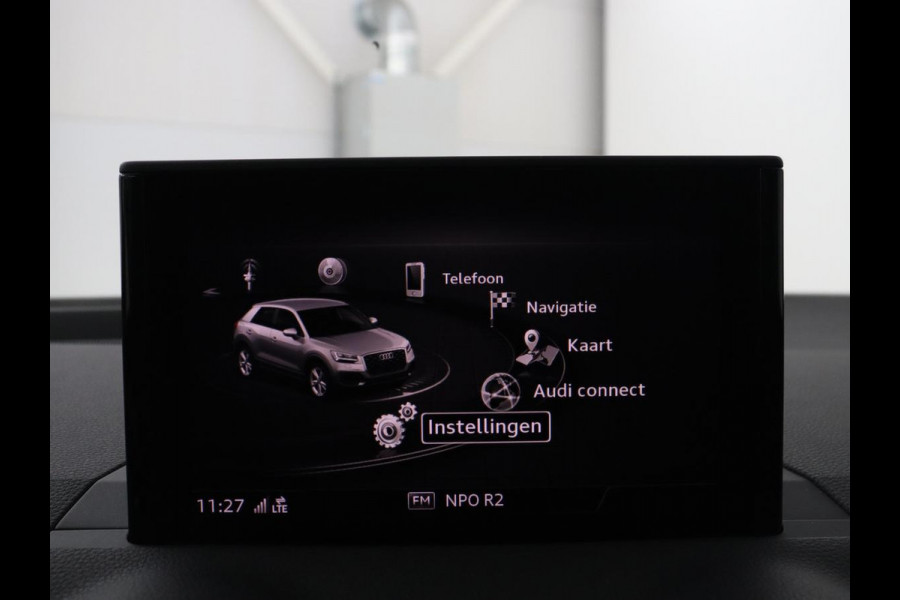 Audi Q2 1.4 TFSI CoD Triple S-Line | Half leder | Stoelverwarming | Trekhaak | Cruise control | Navigatie | Bluetooth | Climate control | Full LED
