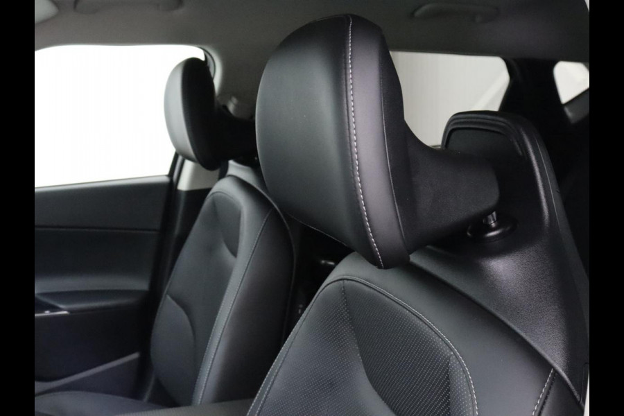 Kia EV6 Plus 77.4 kWh | SOH 94,5% | Leder | Memory | Adaptive cruise | Stuur/stoel verwarming | Trekhaak | Meridian Sound | Camera | Park assist | Carplay | Climate control | Elektrische achterklep
