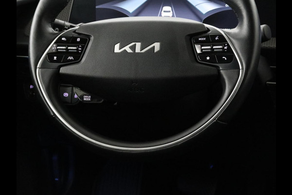 Kia EV6 Plus 77.4 kWh | SOH 94,5% | Leder | Memory | Adaptive cruise | Stuur/stoel verwarming | Trekhaak | Meridian Sound | Camera | Park assist | Carplay | Climate control | Elektrische achterklep