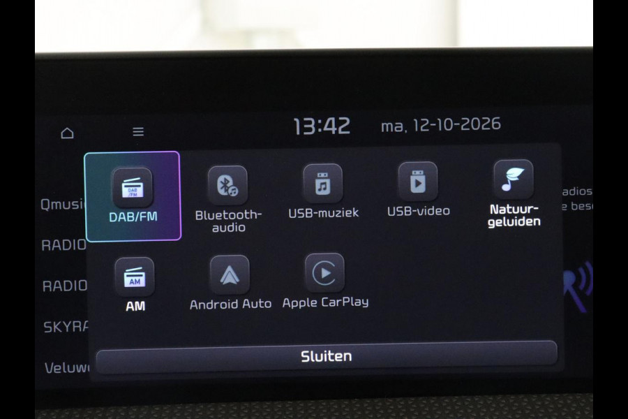 Kia EV6 Plus 77.4 kWh | SOH 94,5% | Leder | Memory | Adaptive cruise | Stuur/stoel verwarming | Trekhaak | Meridian Sound | Camera | Park assist | Carplay | Climate control | Elektrische achterklep