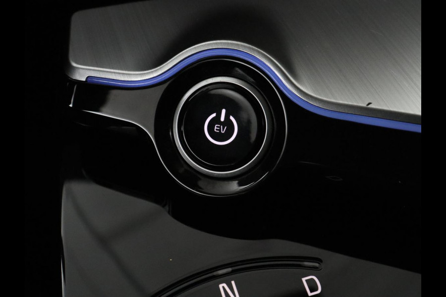 Kia EV6 Plus 77.4 kWh | SOH 94,5% | Leder | Memory | Adaptive cruise | Stuur/stoel verwarming | Trekhaak | Meridian Sound | Camera | Park assist | Carplay | Climate control | Elektrische achterklep