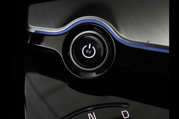 Kia EV6 Plus 77.4 kWh | SOH 94,5% | Leder | Memory | Adaptive cruise | Stuur/stoel verwarming | Trekhaak | Meridian Sound | Camera | Park assist | Carplay | Climate control | Elektrische achterklep