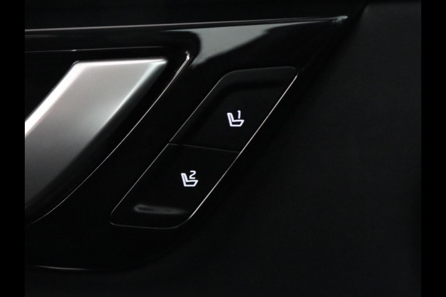 Kia EV6 Plus 77.4 kWh | SOH 94,5% | Leder | Memory | Adaptive cruise | Stuur/stoel verwarming | Trekhaak | Meridian Sound | Camera | Park assist | Carplay | Climate control | Elektrische achterklep