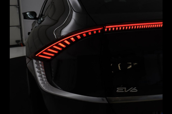 Kia EV6 Plus 77.4 kWh | SOH 94,5% | Leder | Memory | Adaptive cruise | Stuur/stoel verwarming | Trekhaak | Meridian Sound | Camera | Park assist | Carplay | Climate control | Elektrische achterklep