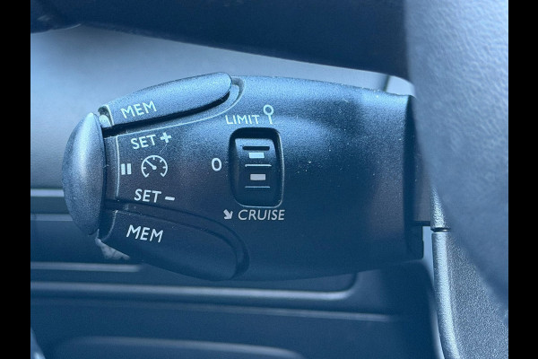 Citroën C3 Aircross 1.2 PureTech S&S Shine handgeschakeld Trekhaak, Camera achter, Cruise Control, Navigatie, Dodehoek detentie