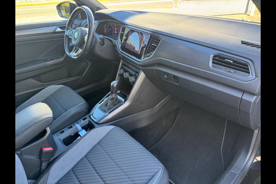 Volkswagen T-Roc Cabrio 1.5 TSI R-Line DeepBlack edition, TREKH, Beats Audio Sound, Windscherm