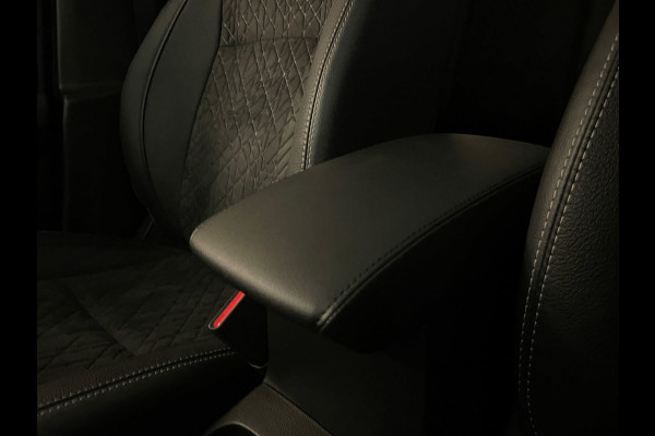 Suzuki Vitara 1.5 Hybrid Style AUTOMAAT PANO DAK AIRCO NAVI CRUISE BLUETOOTH VELGEN ZEER NETTE AUTO