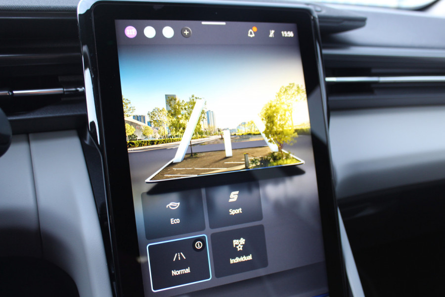 Ford Capri Extended Range RWD 77kWh ELEKTRISCH ! Nov. 2025, slechts 2.500km ! Camera, adapt. cruise cntrl, navigatie, metallic lak, Apple Carplay/Android auto, stoel- en stuurwielverw., side- en lane assist, elektr. verstelb. stoel met massagefunctie etc.  etc