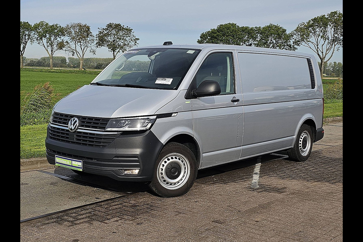 Volkswagen Transporter 2.0 TDI L2H1 32 Cruise control, Airco, Standkachel, Pdc, Carplay, Navi, Stoelverwarming