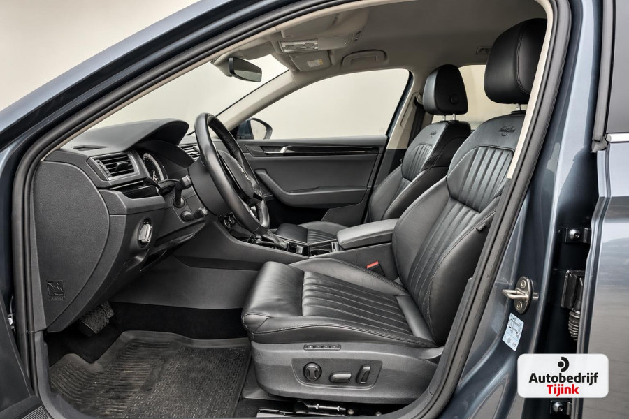 Škoda Superb Combi 1.4 TSI ACT Laurent & Klement | Automaat | LED | Trekhaak | Leder | Stoel- & stuurverwarming | Lane Assist | Blind Spot |Standkachel | Park Assist | Canton | Sfeerverlichting |