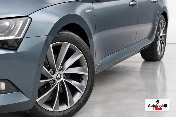 Škoda Superb Combi 1.4 TSI ACT Laurent & Klement | Automaat | LED | Trekhaak | Leder | Stoel- & stuurverwarming | Lane Assist | Blind Spot |Standkachel | Park Assist | Canton | Sfeerverlichting |