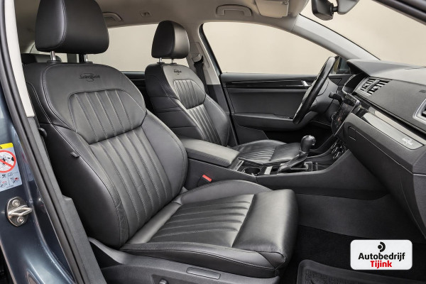 Škoda Superb Combi 1.4 TSI ACT Laurent & Klement | Automaat | LED | Trekhaak | Leder | Stoel- & stuurverwarming | Lane Assist | Blind Spot |Standkachel | Park Assist | Canton | Sfeerverlichting |