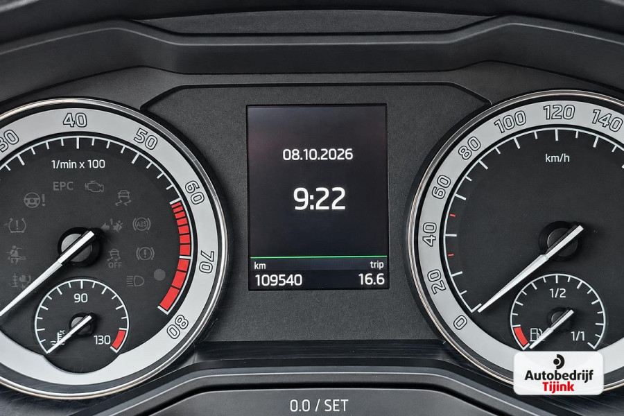 Škoda Superb Combi 1.4 TSI ACT Laurent & Klement | Automaat | LED | Trekhaak | Leder | Stoel- & stuurverwarming | Lane Assist | Blind Spot |Standkachel | Park Assist | Canton | Sfeerverlichting |