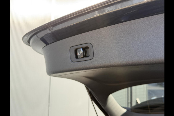 Mercedes-Benz GLC 300e 4MATIC AMG Line 20"/Trekhaak/Panoramadak/Burmester/Adaptieve cruise/Leder + memory/Stuur + stoelverwarming/360 camera/Head-up/Dodehoek/Sfeerverlichting