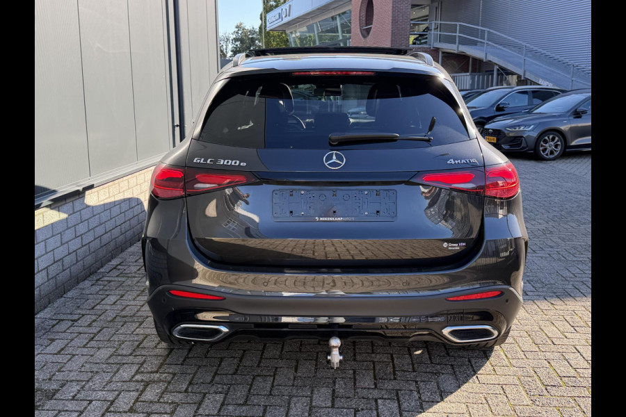 Mercedes-Benz GLC 300e 4MATIC AMG Line 20"/Trekhaak/Panoramadak/Burmester/Adaptieve cruise/Leder + memory/Stuur + stoelverwarming/360 camera/Head-up/Dodehoek/Sfeerverlichting