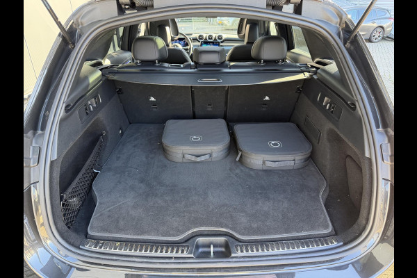 Mercedes-Benz GLC 300e 4MATIC AMG Line 20"/Trekhaak/Panoramadak/Burmester/Adaptieve cruise/Leder + memory/Stuur + stoelverwarming/360 camera/Head-up/Dodehoek/Sfeerverlichting