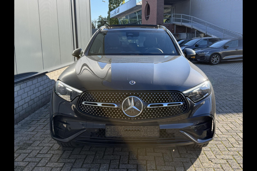 Mercedes-Benz GLC 300e 4MATIC AMG Line 20"/Trekhaak/Panoramadak/Burmester/Adaptieve cruise/Leder + memory/Stuur + stoelverwarming/360 camera/Head-up/Dodehoek/Sfeerverlichting
