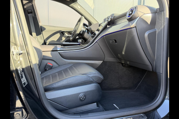 Mercedes-Benz GLC 300e 4MATIC AMG Line 20"/Trekhaak/Panoramadak/Burmester/Adaptieve cruise/Leder + memory/Stuur + stoelverwarming/360 camera/Head-up/Dodehoek/Sfeerverlichting