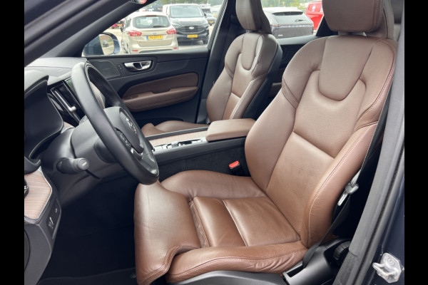 Volvo XC60 2.0 B5 250pk Momentum Exclusive Automaat / Trekhaak / Leder