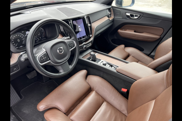 Volvo XC60 2.0 B5 250pk Momentum Exclusive Automaat / Trekhaak / Leder