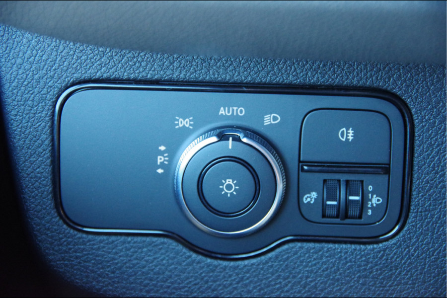Mercedes-Benz Sprinter 315 1.9 CDI L2H1 3-ZITS, AUT. 3.5T TREKHAAK, CAMERA, NAVI, CRUISE, CLIMA, PARKEERSENSOREN, NL AUTO, NAP