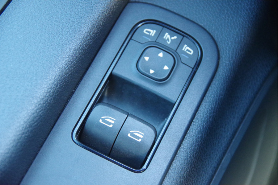 Mercedes-Benz Sprinter 315 1.9 CDI L2H1 3-ZITS, AUT. 3.5T TREKHAAK, CAMERA, NAVI, CRUISE, CLIMA, PARKEERSENSOREN, NL AUTO, NAP