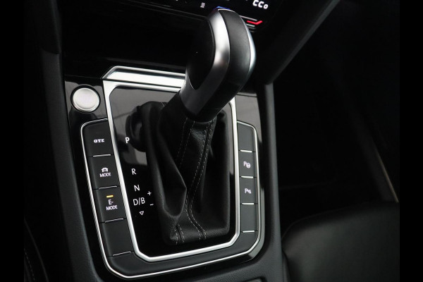 Volkswagen Arteon 1.4 TSI eHybrid R-Line Business+ | SOH 90,1% | Leder | Adaptive cruise | Trekhaak | Dodehoek detectie | Stuur/stoel verwarming | Park assist | Carplay | Full LED